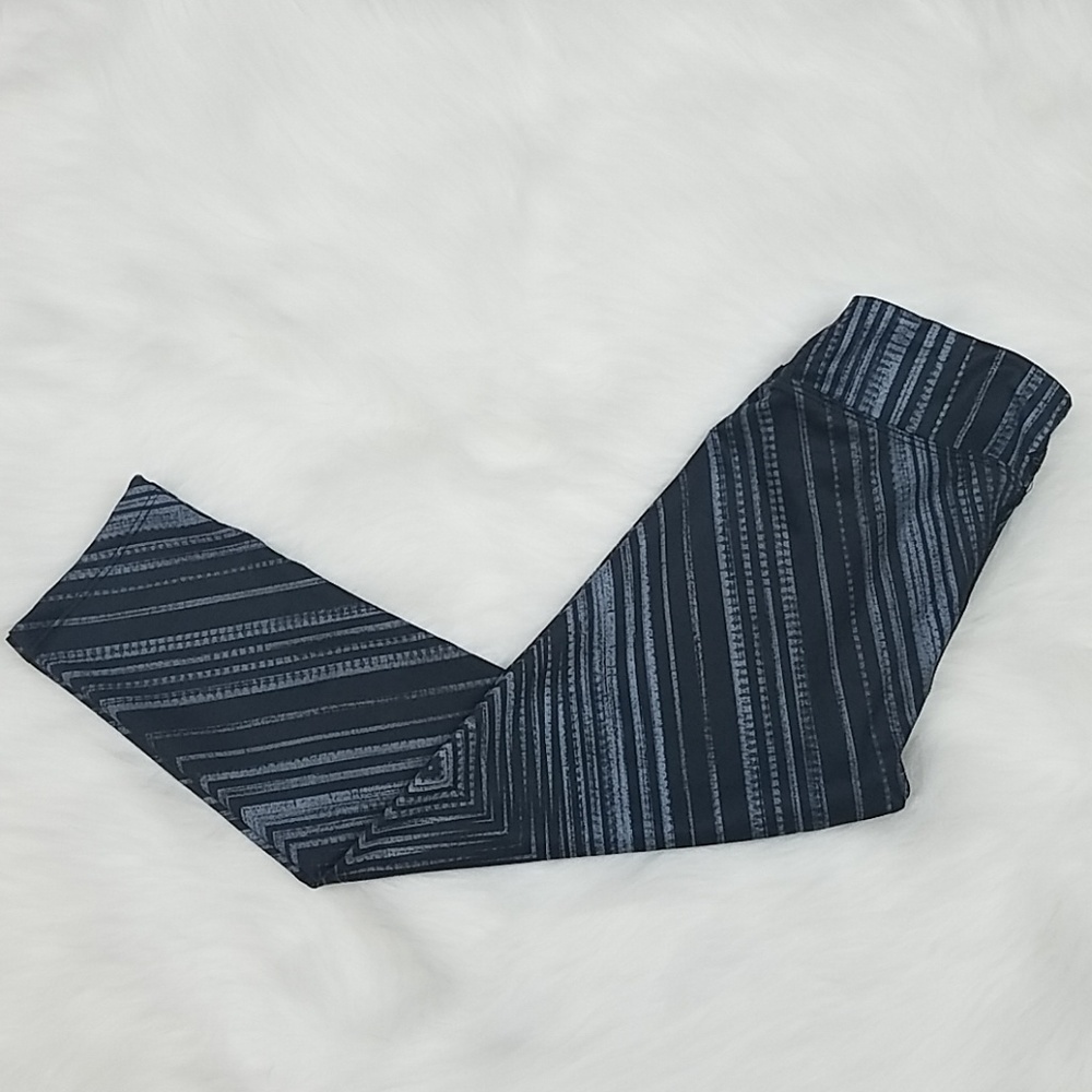 Prana Capri Leggings XS Black & Gray